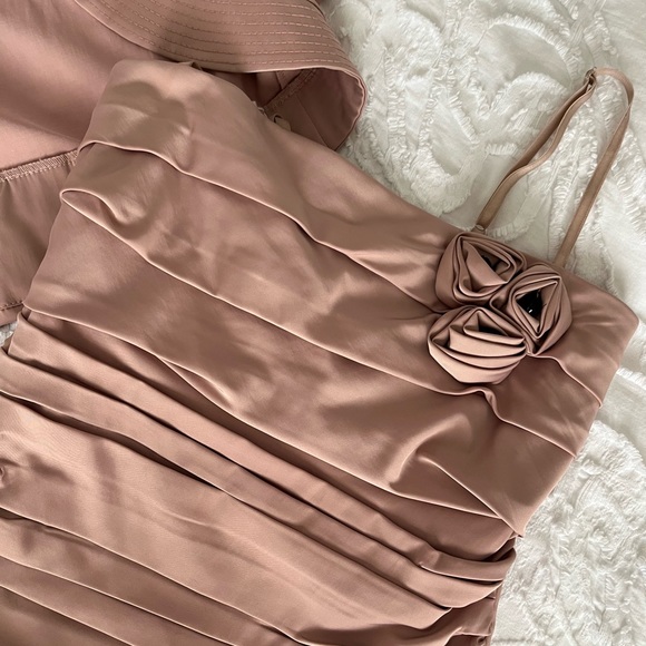 Pink Elegant Dress - Picture 2 of 7